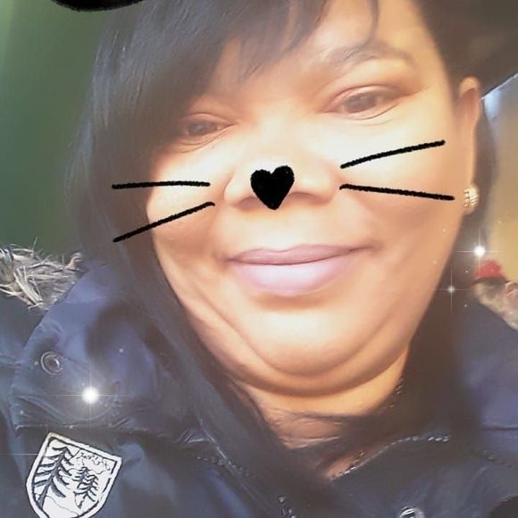 Meet your Posher, Yacaira - Picture 1 of 1